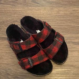 Birkenstock Arizona Sherling size 7